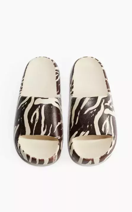 Gumové pantofle, H&M, 479 Kč