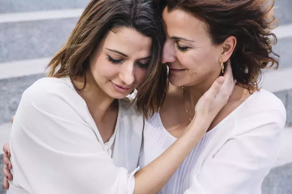 dvě ženy, láska, problém, milostný život