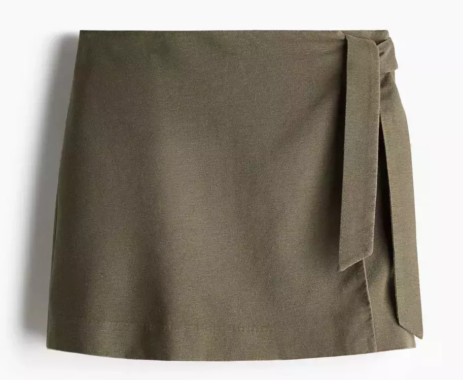 Šortková sukně z lněné směsi, H&M, 599 Kč