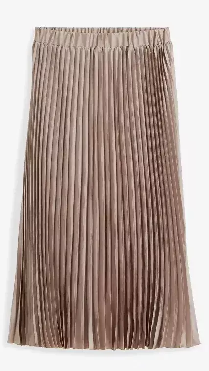 Saténová sukně s hebkého saténu, Bonprix, 1 499 Kč