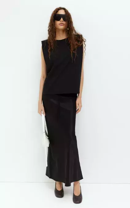 Saténová sukně se stahovací šňůrkou, H&M, 599 Kč