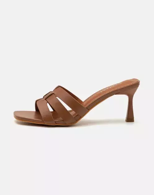 Pantofle na podpatku, Simmi London, 1 080 Kč