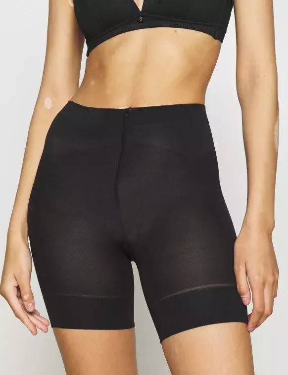 Stahující šortky, DIM, 624 Kč