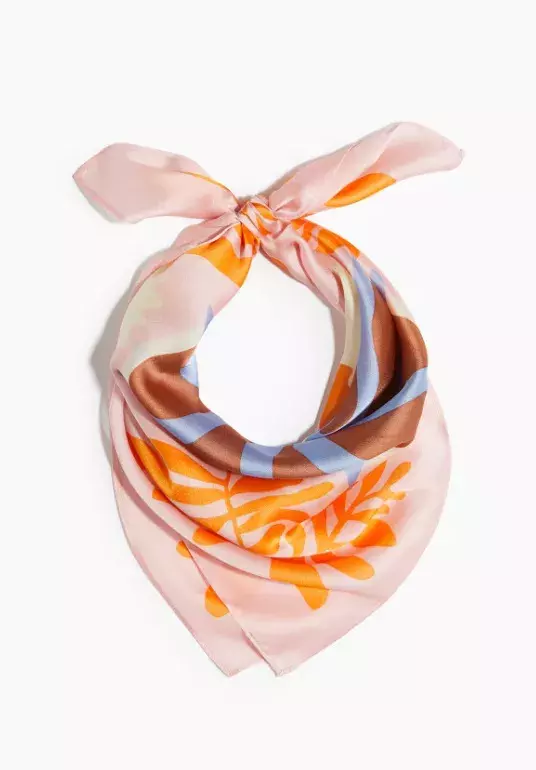 Letní vzorovaný šátek, H&M, 239 Kč