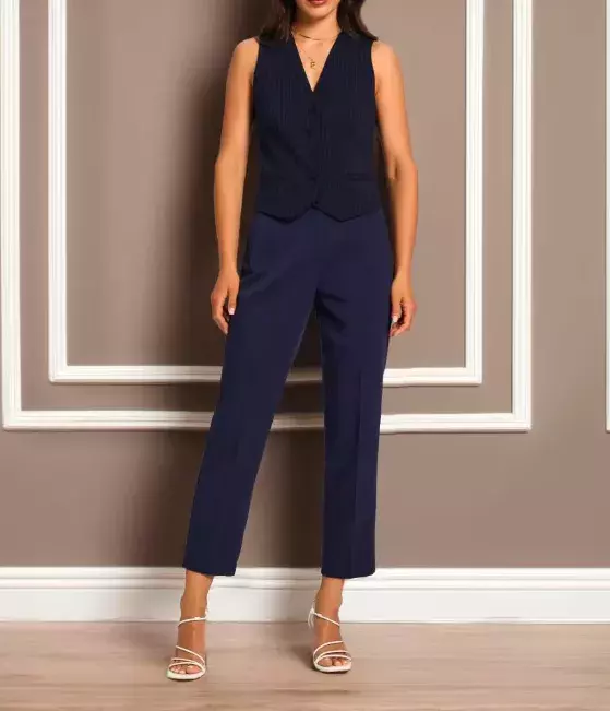 Cigaretové kalhoty z 80. let jsou zpět - tady je návod, jak je nosit po 50, abyste v nich omládla a ukázala postavu