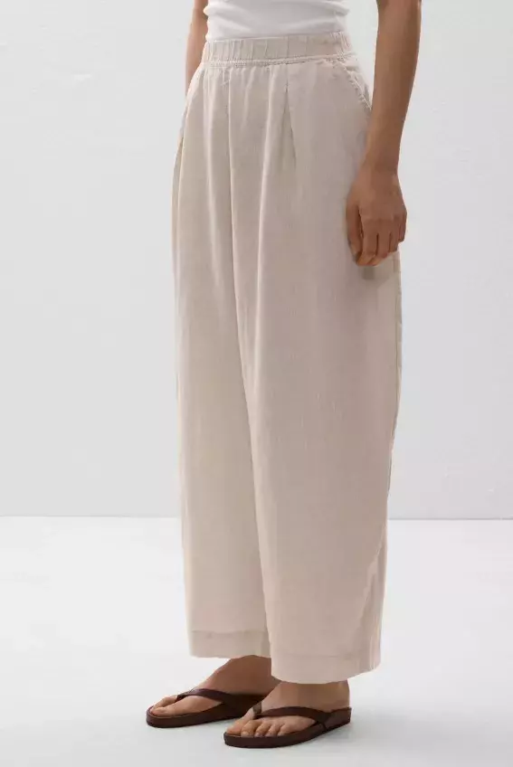 Přírodní kalhoty, OYSHO, 1 299 Kč