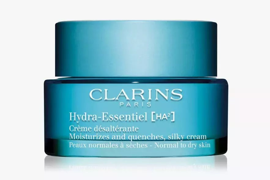 Hydratační a zpevňující denní krém s kyselinou hyaluronovou, Clarins, 1 150 Kč 