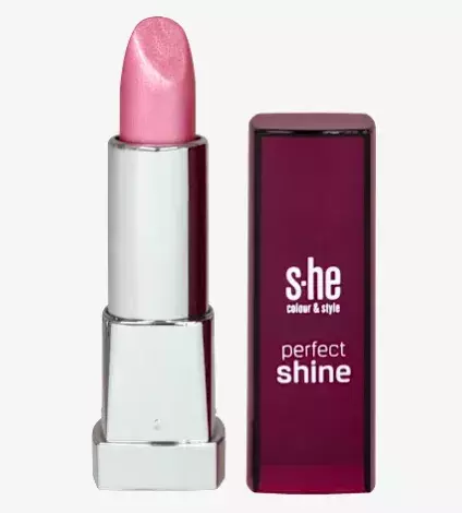 Barvy rtěnek, které rozjasní obličej a zvednou náladu. Podle čeho je vybírat? Rozhoduje věk, odstín pleti i váš styl