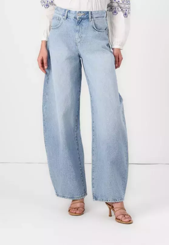 Barrel jeans, ONLY, 1 105 Kč
