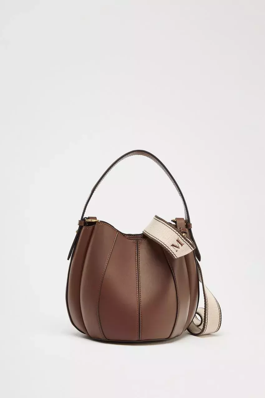 Bucket bag