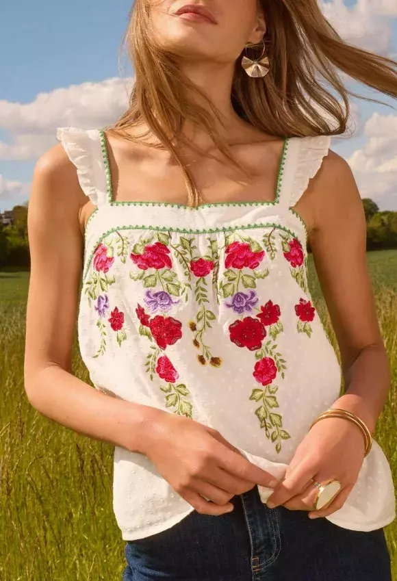 Romantická blůza, Love & Roses, 1 750 Kč