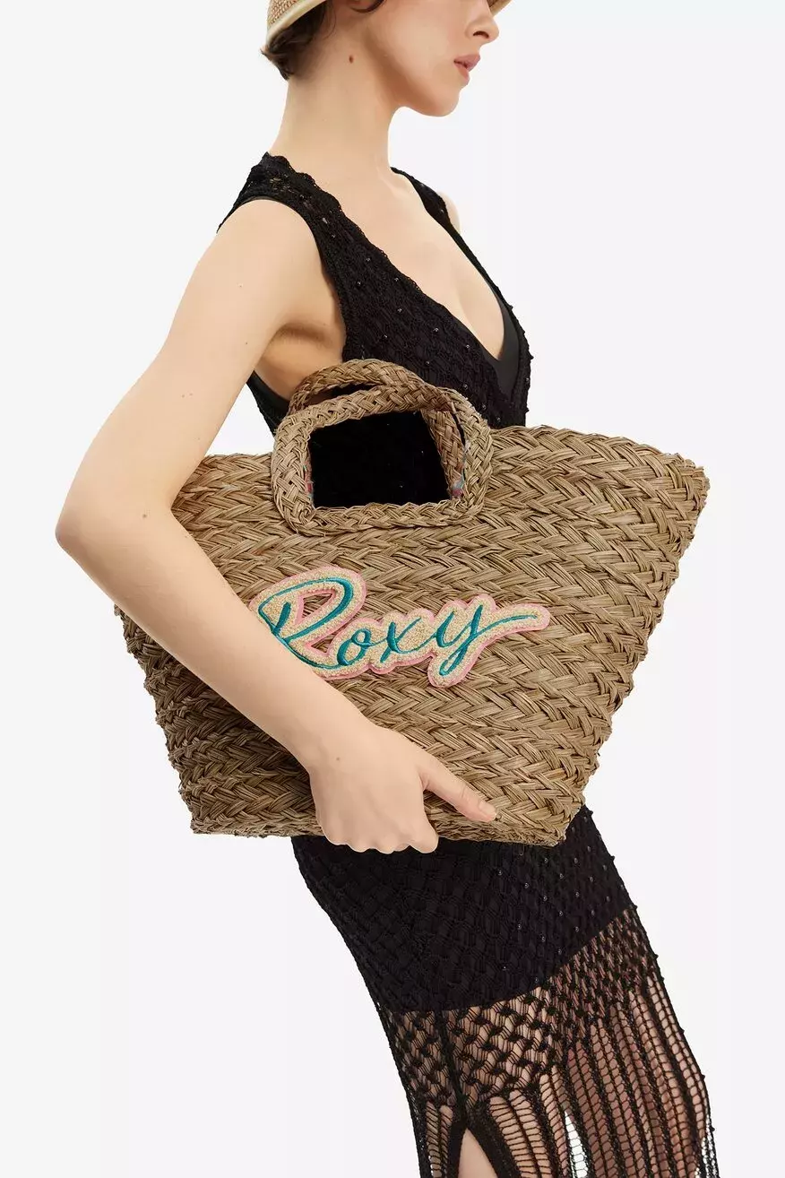 Foto 1 k článku Nejmódnější kabelky na dovolenou 2025 - co si vzít s sebou na cestu?