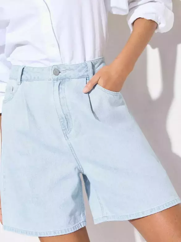 Džínové kraťasy, Friends Like These, 1 525 Kč