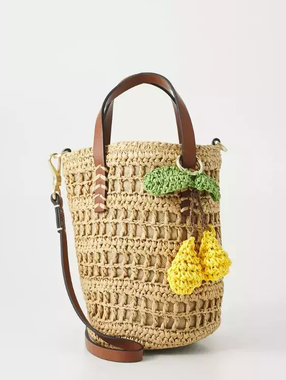 Přírodní kabelka s přívěskem, PARFOIS, 765 Kč