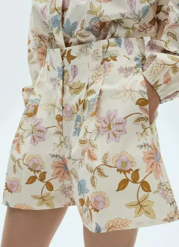 Květované šortky, Mango, 799 Kč