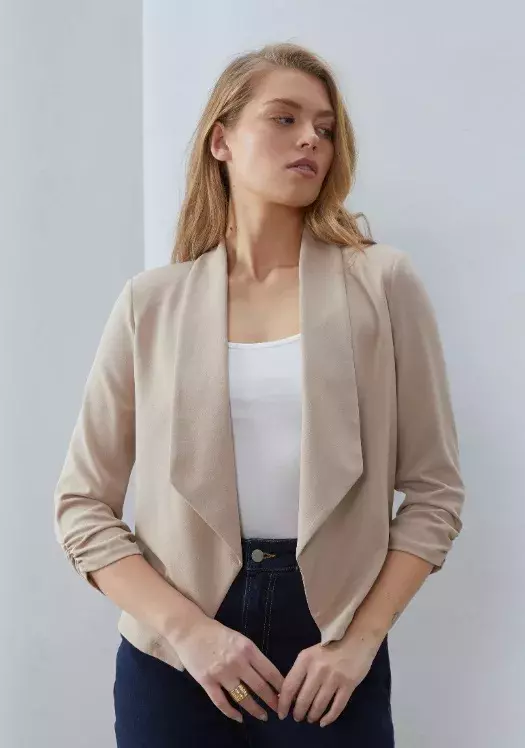 Béžový blejzr, Anna Field, 760 Kč