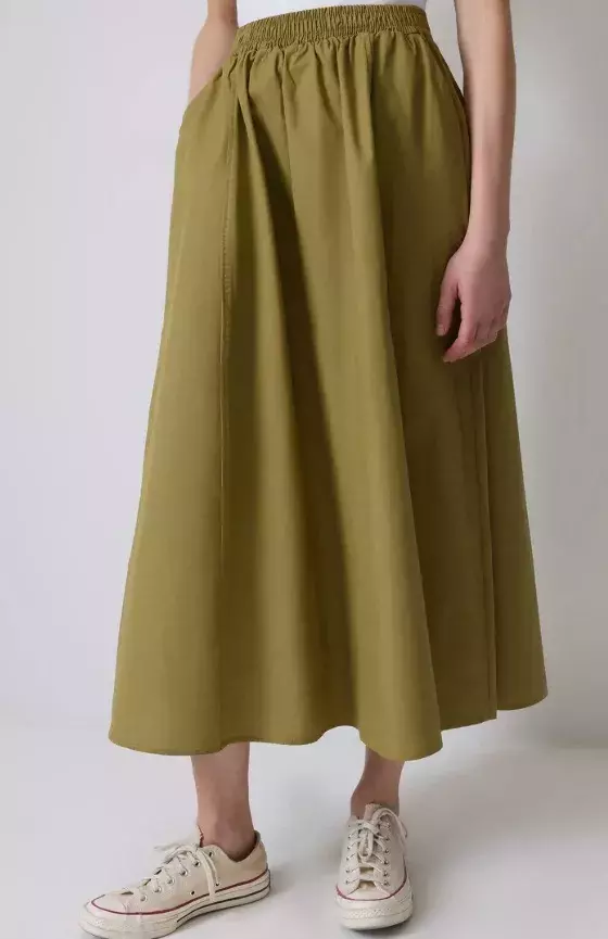 Mechově zelená sukně, Touché Privé, 1 243 Kč