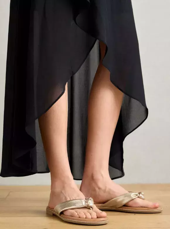 Zlaté žabky, Tamaris, 880 Kč