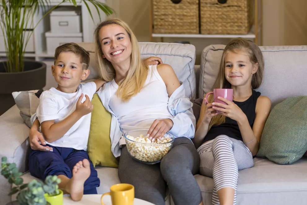 rodina před televizí