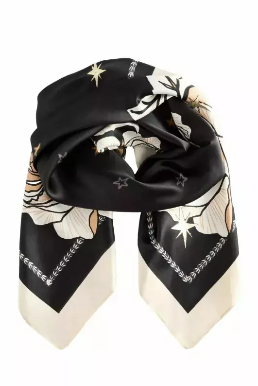 Hedvábný šátek, Rockett St George, 625 Kč