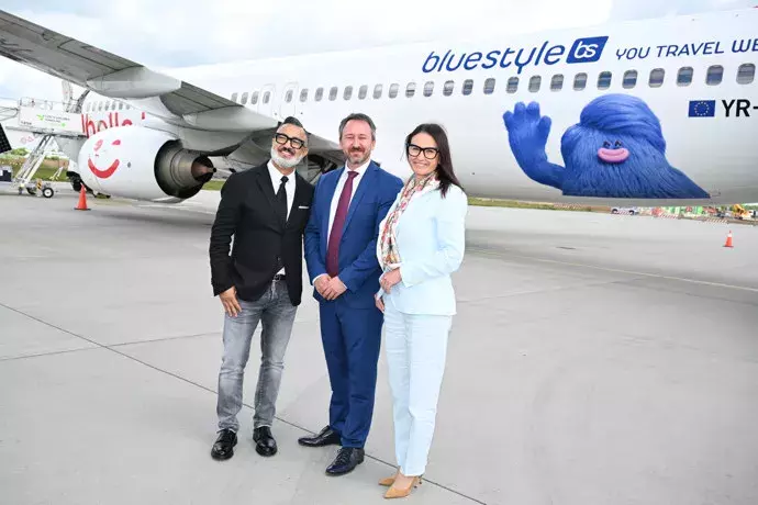 CEO společnosti CK Blue Style Imed Jeddai, CEO společnosti HelloJets Tudor Constantinescu a Lenka Pátek, expertka na cestování a obchodní ředitelka CK Blue Style.