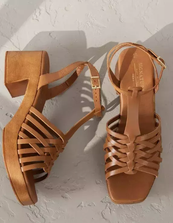 Páskové sandálky, Next, 2 184 Kč