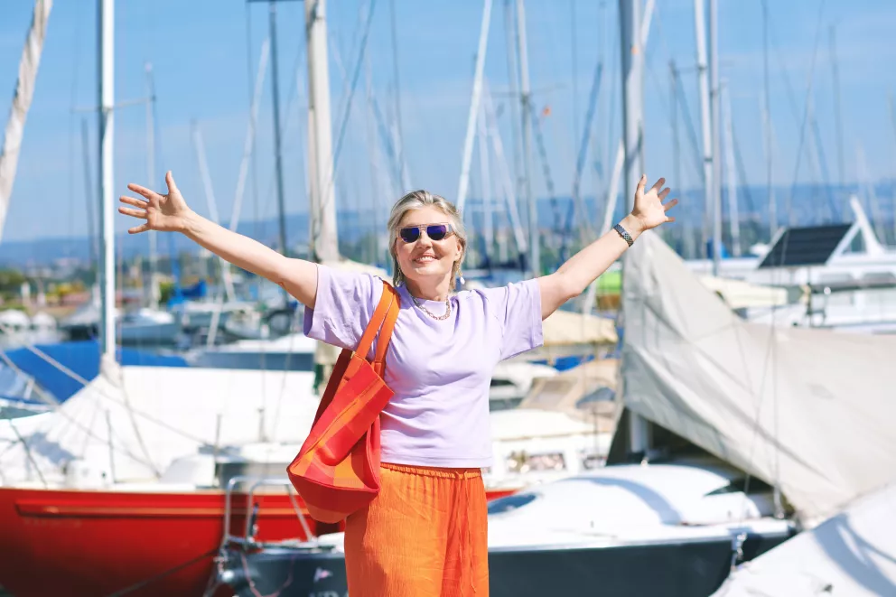 spokojená žena na dovolené