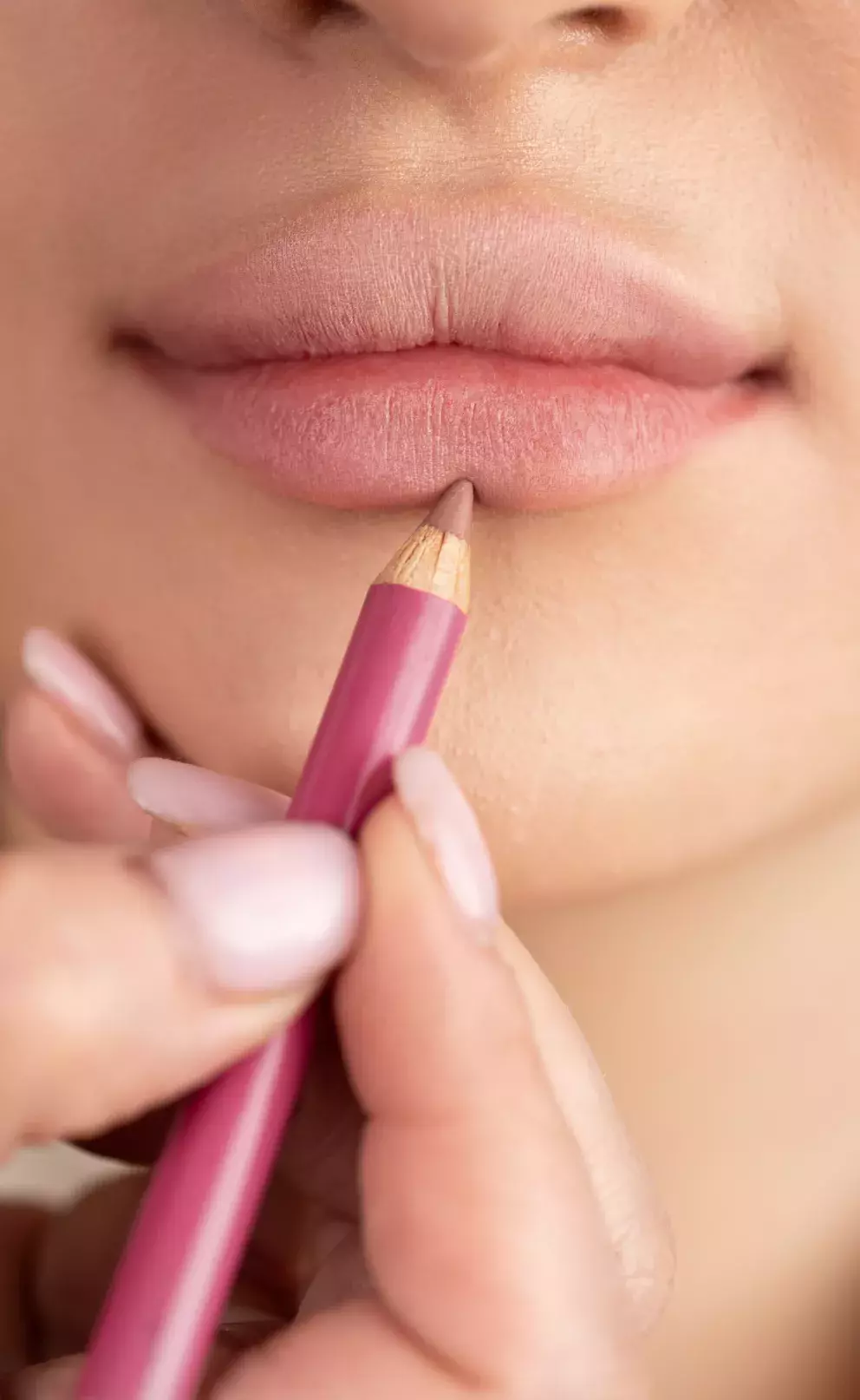 Krémová hydratační rtěnka, Essence, 70 Kč