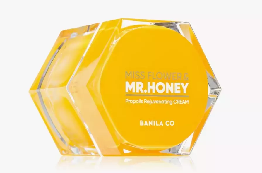 Intenzivně vyživující a obnovující krém s omlazujícím účinkem, Banila Co., 820 Kč