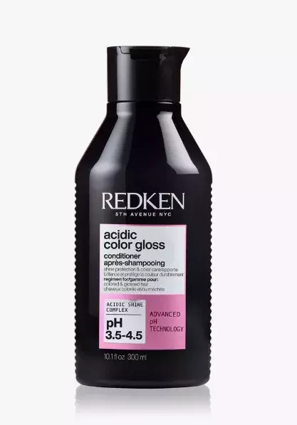 Rozjasňující kondicionér pro barvené vlasy, Redken, 618 Kč