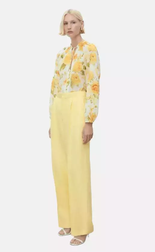 Kalhoty v barvě Yellow Butter, Mango, 1 599 Kč