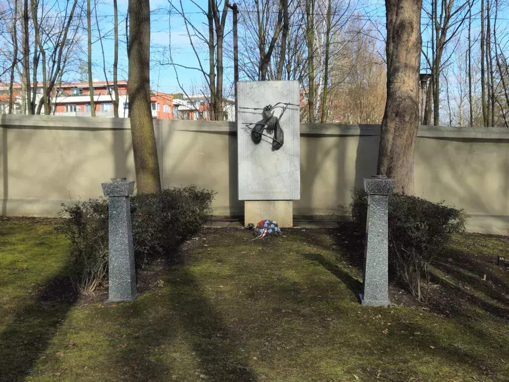 Ďáblický hřbitov