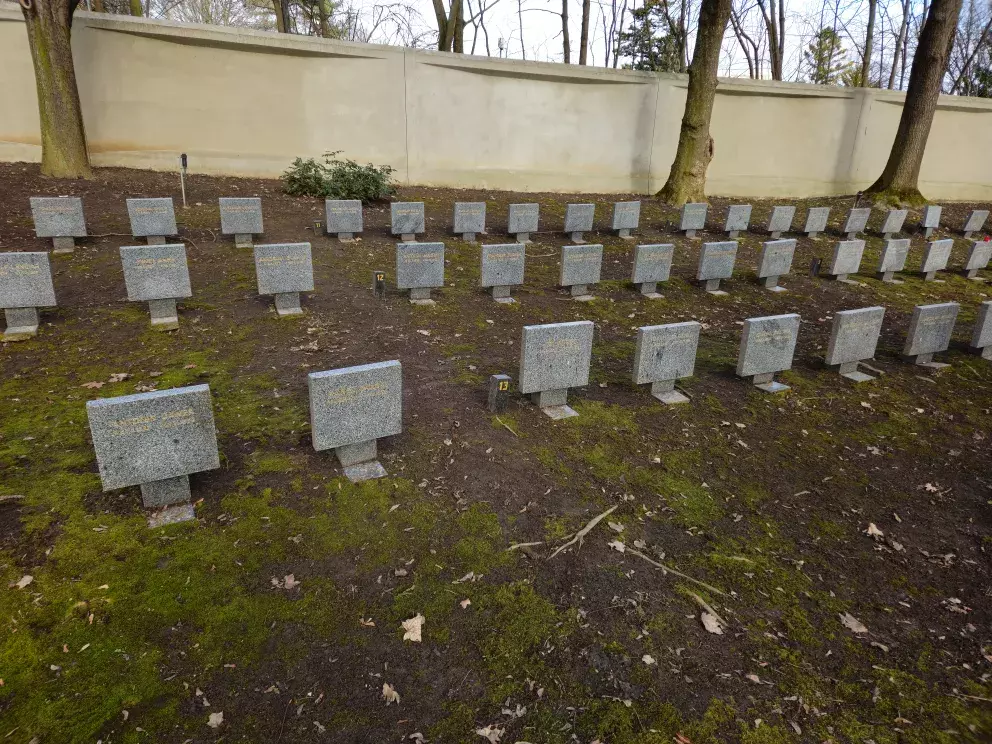 Ďáblický hřbitov