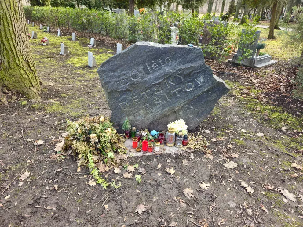 Ďáblický hřbitov