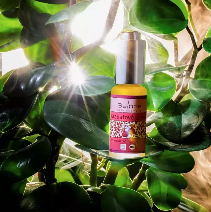Extra výživný přírodní bio olej s granátovým jablkem