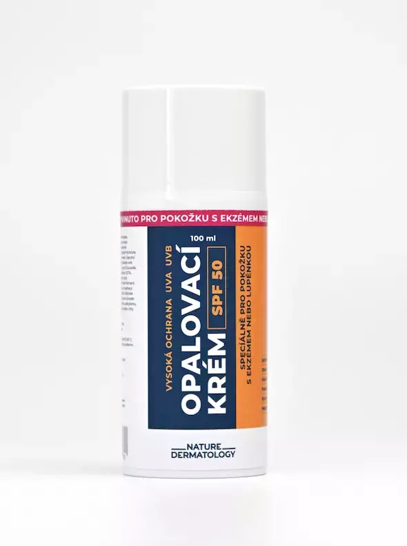 <p><strong>Opalovací krém pro pro pacienty s lupenkou a ekzémem, SPF 50, Nature Dermatology, 790 Kč</strong></p>

<p>Tento krém je novinkou určenou primárně pro lidi s problematickou pletí. Speciální krém propustí jen tu část slunečního záření, která kůži prospěje. Využívá nejmodernější UV filtry se širokým spektrem ochrany proti UVA a UVB záření v kombinaci s<br />
oxidem zinečnatým. </p>
