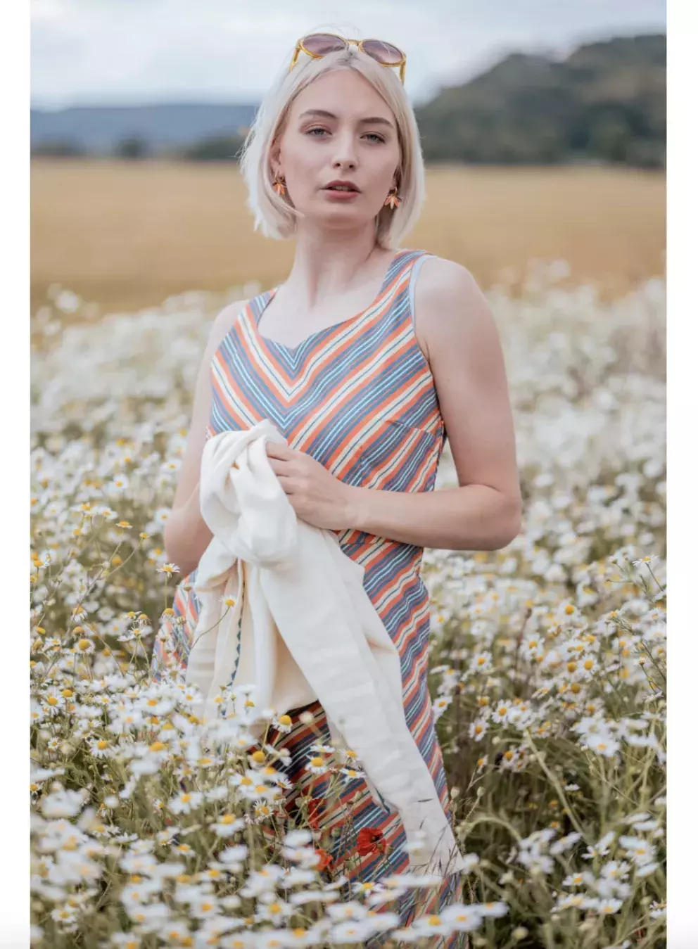 barevné letní retro šaty s geometrickým vzorem Circus