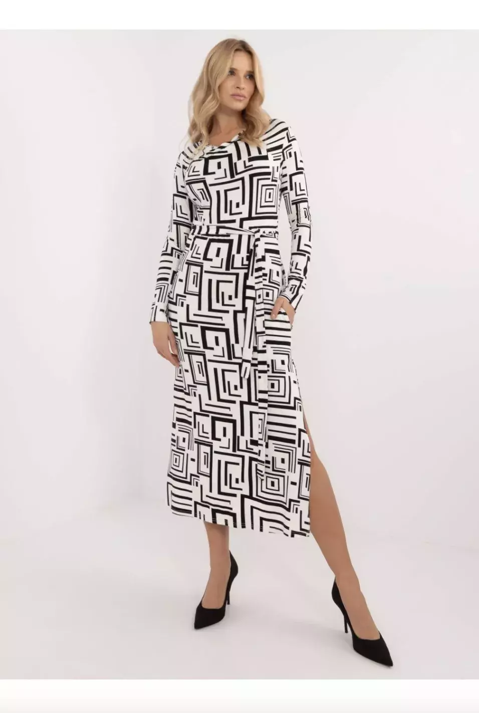 Elegantní šaty Lakerta s geometrickým potiskem