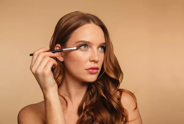 Letní make-up pro ženy 50+ inspirované TikTokem. Nebojte se odvázat, ale nepřežeňte to 