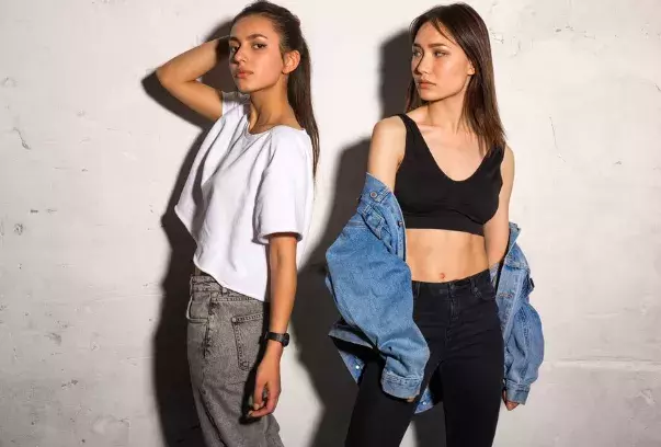 ženy v oversized oblečení