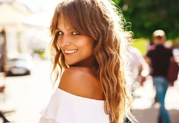 usmívající se žena 