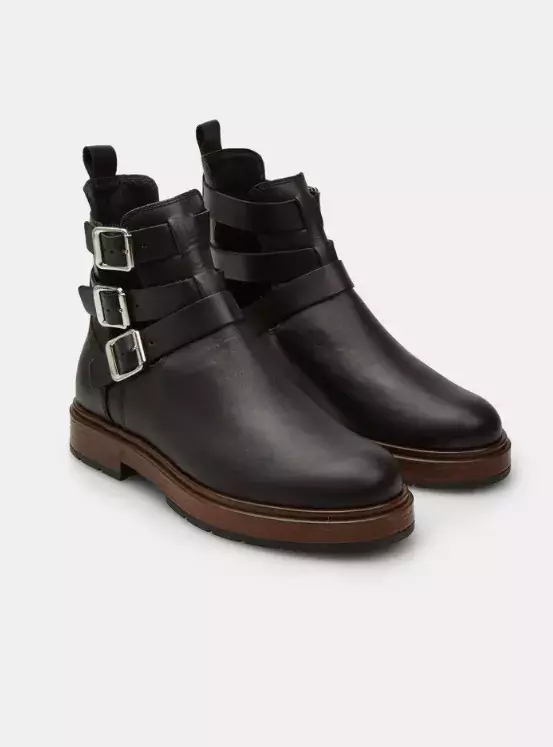 Kotníkové boty, Baťa, 2 499 Kč