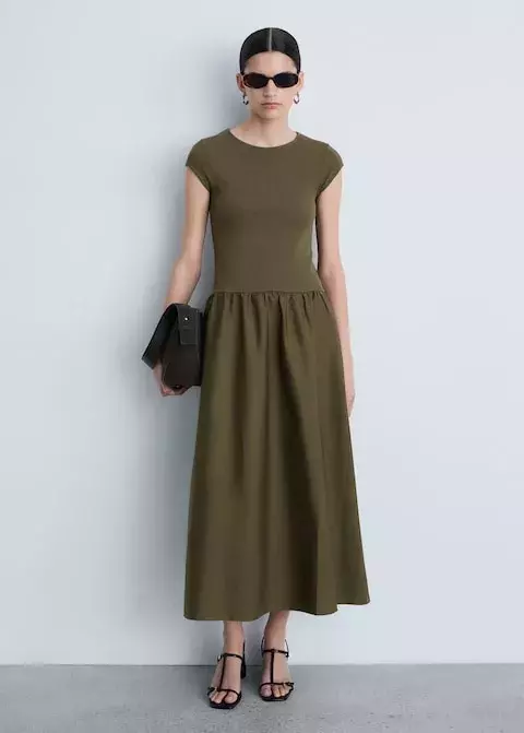 Šaty s nízkým pasem