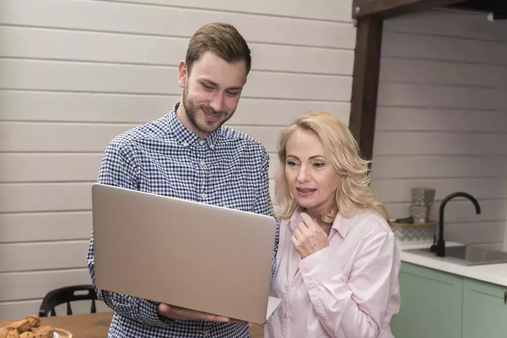 muž, žena, matka, syn, vztahy, péče