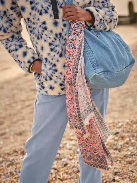 Šátek jako módní doplněk