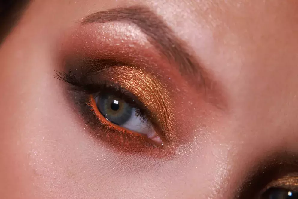 stínované oční stíny