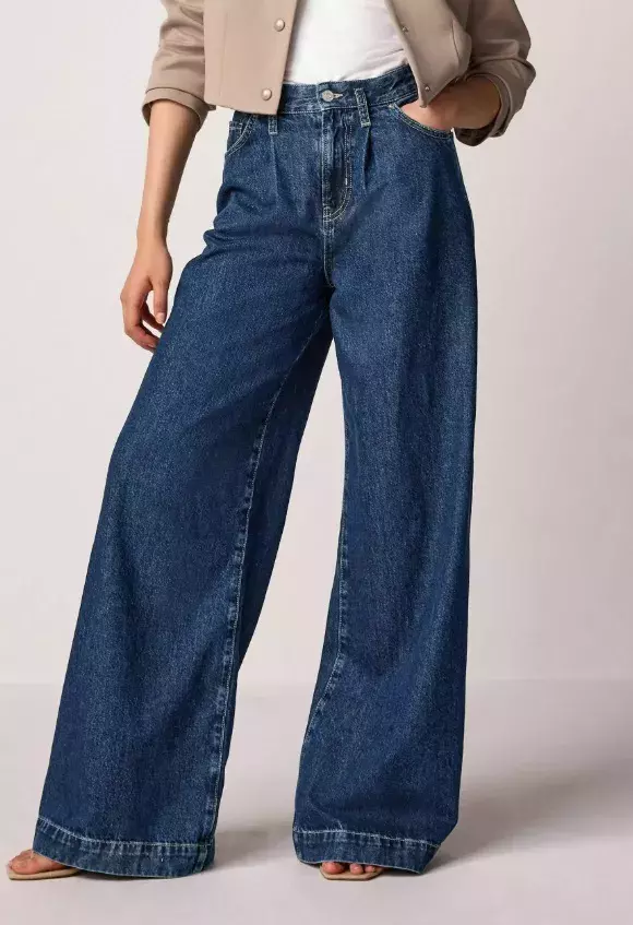 Tmavé široké džíny, Next, 1 750 Kč