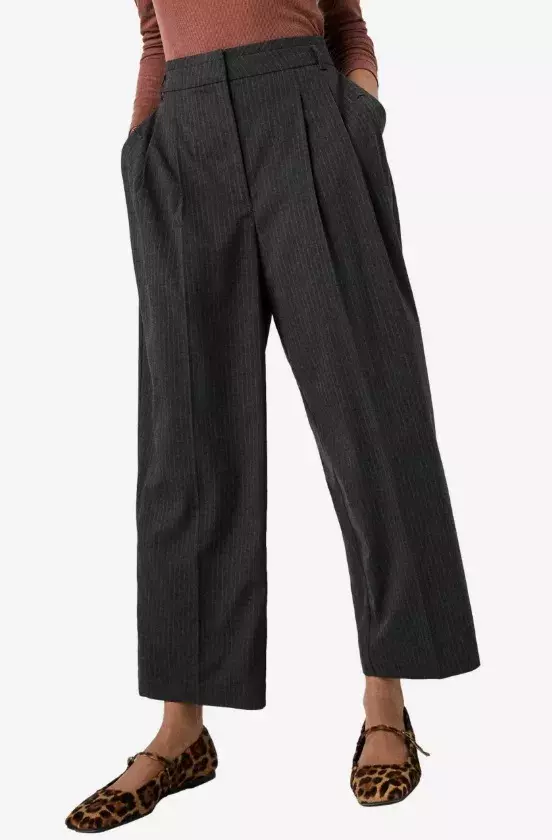 Kancelářské kalhoty s puky, Next, 710 Kč