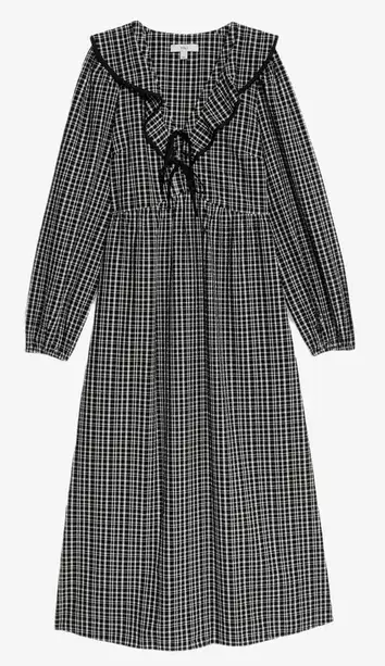 <p>Šedé kostkované šaty, Marks&Spencer, 1 238 Kč</p>
