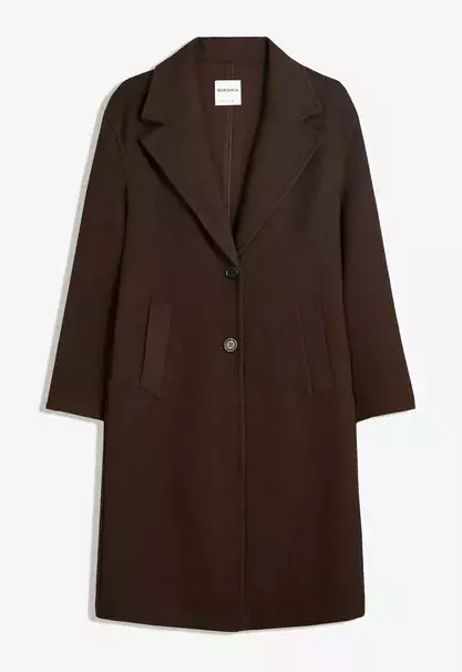 <p>Hnědý kabát, Bershka, 849 Kč</p>
